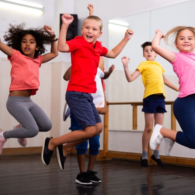Get a Move On with Allison Nichol Longtin (Ages 5-8)