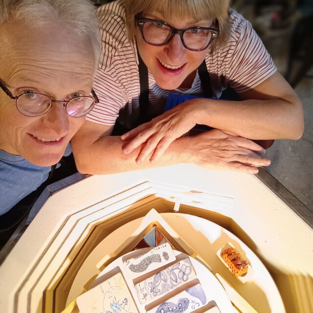 Learn to Paint a Majolica tile